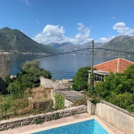 Apartment With Swimmingpool, Seaview And Large Terrace, 1St Floor, Min 2 Persons Dobrota Esterno foto