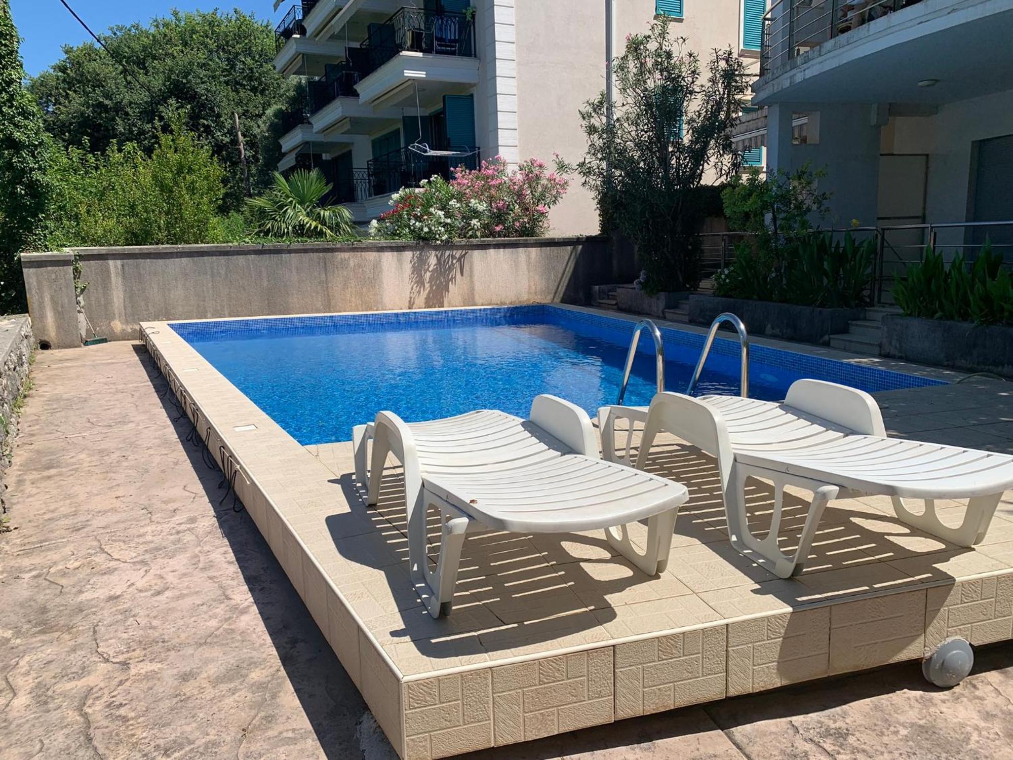 Apartment With Swimmingpool, Seaview And Large Terrace, 1St Floor, Min 2 Persons Dobrota Esterno foto